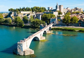 Tour Manager Tales: Wine-tasting and military parades in Avignon
