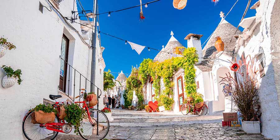 Discovering the unique ‘trulli’ houses of Alberobello